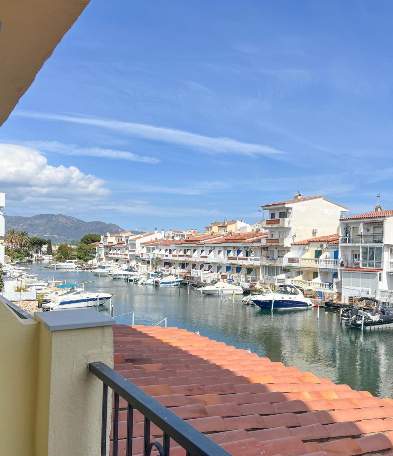 Hotel Portofino By Insidehome Ampuriabrava Exterior foto